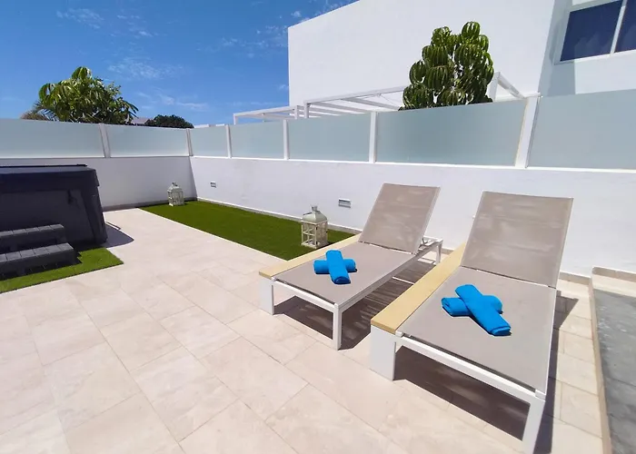Luxury Rubicon Jacuzzi Y Piscina * Playa Blanca (Lanzarote)